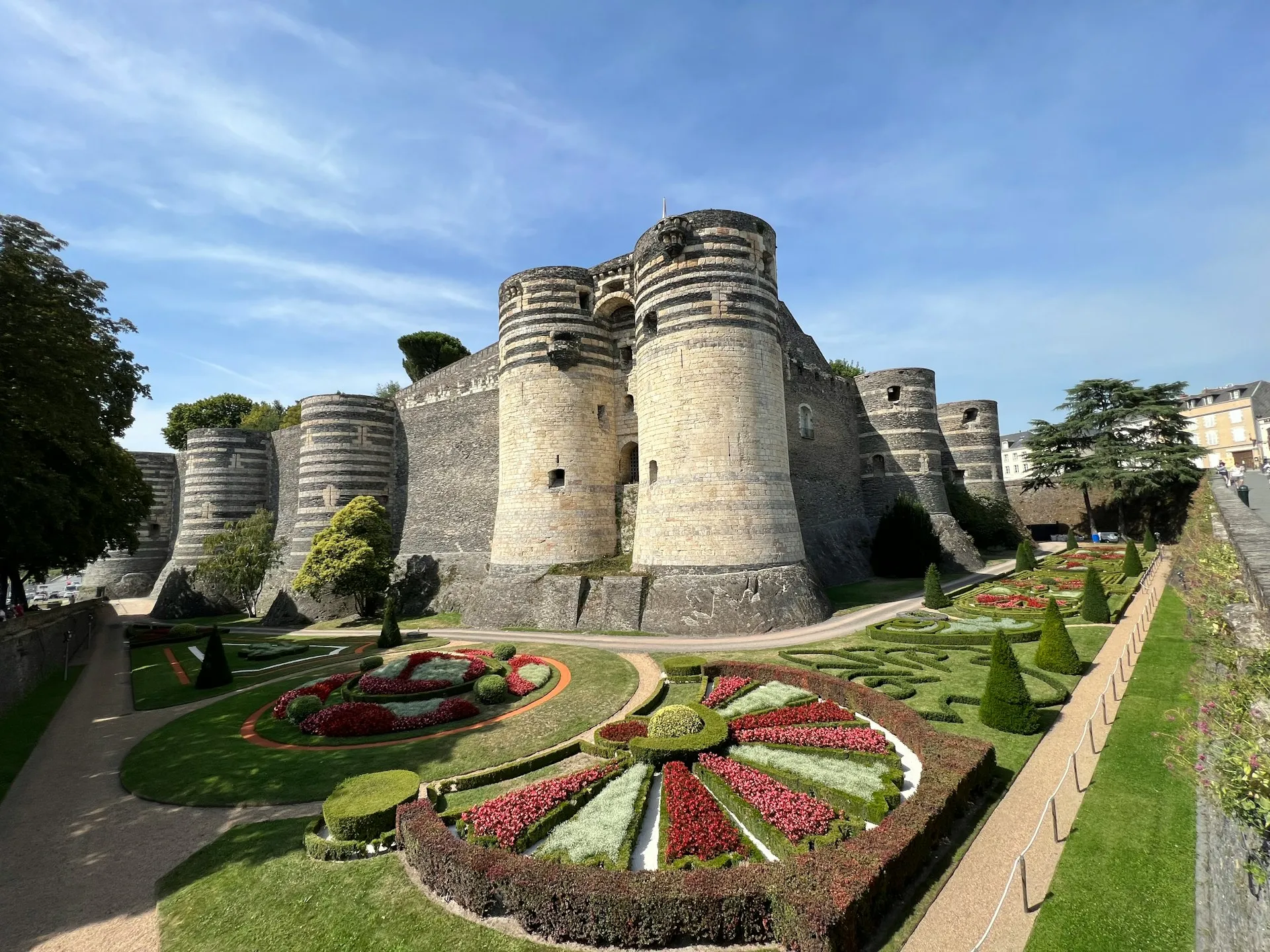 Vue du château d'angers depuis le jardin